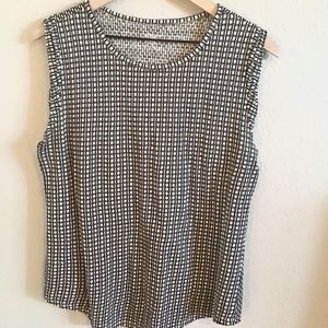 Loft black and white linen tee